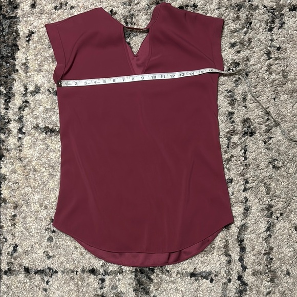 Express Red Pleated Cap Sleeve Blouse with Mandarin Collar - Picture 6 of 8